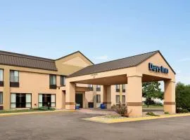 Days Inn by Wyndham Fargo - West Acres