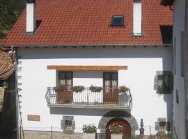 Hotel kuvat: Casa rural Ornat Etxea