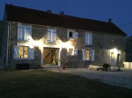 Hotel Foto: La maison de Lucien, gîte au cœur du vignoble Chablisien