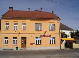 A picture of the hotel: Penzion Modrý Jelen