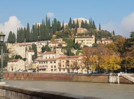 Hotel Photo: Best flat la Scala in the soul of Verona