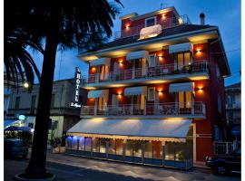 Hotel Photo: Hotel lo Squalo