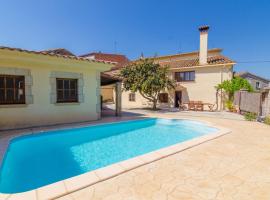 Фотография гостиницы: Riudarenes Villa Sleeps 10 Pool Air Con WiFi