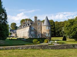 Hotel kuvat: Domjean Chateau Sleeps 20 WiFi