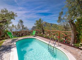Zdjęcie hotelu: Arenaccia Villa Sleeps 6 Pool Air Con WiFi