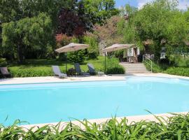 호텔 사진: Mialet Villa Sleeps 4 Pool WiFi