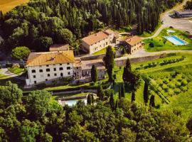 Photo de l’hôtel: Il Castagno d'Andrea Apartment Sleeps 6 Pool