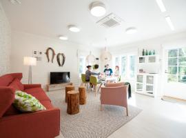 Hotel Hiisi Hill, hotel di Jämsä