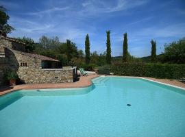 Zdjęcie hotelu: San Casciano in Val di Pesa Villa Sleeps 12 Pool