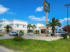 A picture of the hotel: Quality Inn & Suites