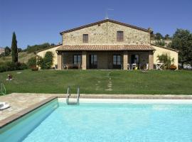 A picture of the hotel: Celle sul Rigo Villa Sleeps 12 Pool WiFi