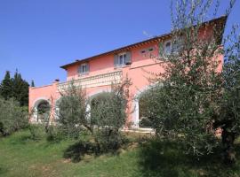 A picture of the hotel: Pieve A Maiano Villa Sleeps 12 Pool Air Con WiFi