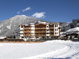 Hotel kuvat: Hotel Riedl im Zillertal