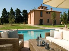 รูปภาพของโรงแรม: Peccioli Villa Sleeps 11 Air Con WiFi