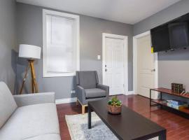 Hotel Foto: Cozy Little Village Pad | 2bdr Near Downtown