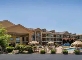 Quality Inn & Suites Sevierville - Pigeon Forge, hotel in Sevierville