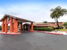 A picture of the hotel: Quality Inn & Suites I-35 near Frost Bank Center