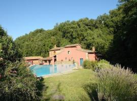 Foto do Hotel: Montegonzi Villa Sleeps 6 Pool WiFi