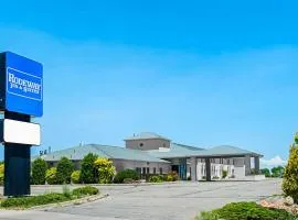 Rodeway Inn & Suites
