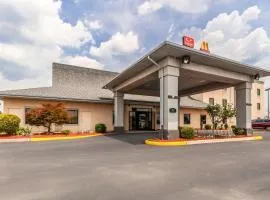 Econo Lodge Inn & Suites Middletown - Winchester South