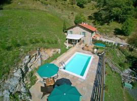 Hotel foto: Pescaglia Villa Sleeps 4 Pool