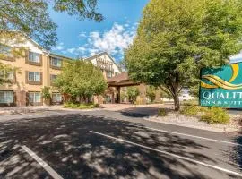 Quality Inn & Suites University Fort Collins, hotell i Fort Collins