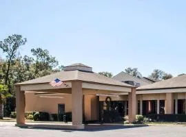 Quality Inn & Suites Pensacola Bayview, готель у місті Пенсакола