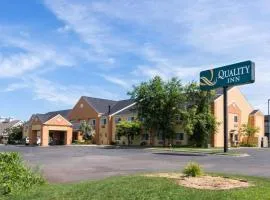 Quality Inn Lakeville, готель у місті Лейквілл