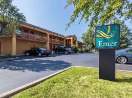 होटल की एक तस्वीर: Quality Inn Charleston I-57