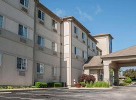 होटल की एक तस्वीर: Sleep Inn & Suites Lake of the Ozarks