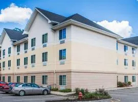 Tapa Hotel, Inn & Suites, hotelli kohteessa Mahwah