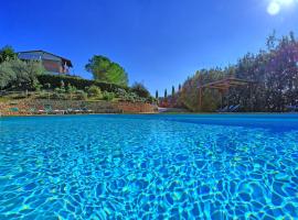 A picture of the hotel: Creato Villa Sleeps 8 Pool WiFi