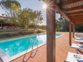 Hotel fotografie: La Rotta Villa Sleeps 8 Pool WiFi