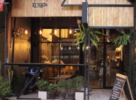 호텔 사진: Znap's Hostel & Cafe