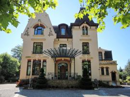 Hotel Photo: Le Manoir de la mantille