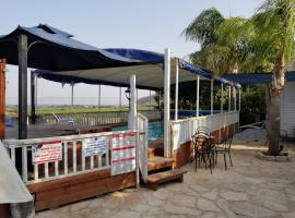 The Lake House, hotel i Migdal