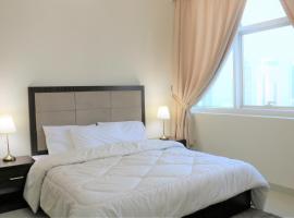 รูปภาพของโรงแรม: SEA VIEW FURNISHED 3BD APARTMENT - WEST BAY