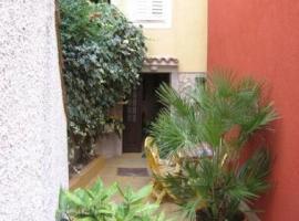 Family house in the old center, ξενοδοχείο σε Cres