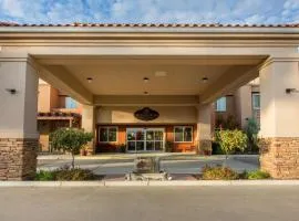 The Oaks Hotel & Suites, khách sạn ở Paso Robles