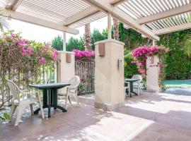 Comfort Suites Palm Desert I-10, hotel in Palm Desert