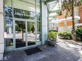 Comfort Hotel Vancouver Airport