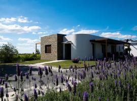 Foto di Hotel: Pizzorno Lodge & Wine