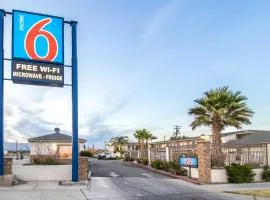 Motel 6-Mojave, CA - Airport, готель у місті Мохаве