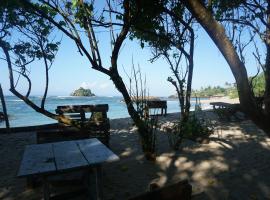 The Whitegates Lodge, hotel v destinaci Weligama