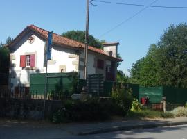 A picture of the hotel: Casa de Santo António