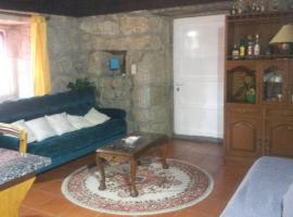 호텔 사진: house with 2 bedrooms in paços de ferreira, with wonderful city view and furn...