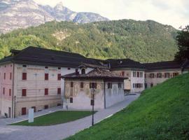 מלון צילום: Appartamenti Palazzo Lazzaris - Costantini - Dolomiti del Cadore