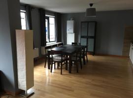 A picture of the hotel: Appartement Courcelles