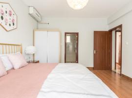 Hotel Photo: Haikou Longhua·Double Square· Locals Apartment 00153380