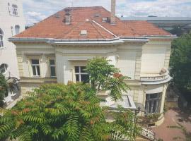 A picture of the hotel: Sunny Villa apartment at Hero's Square